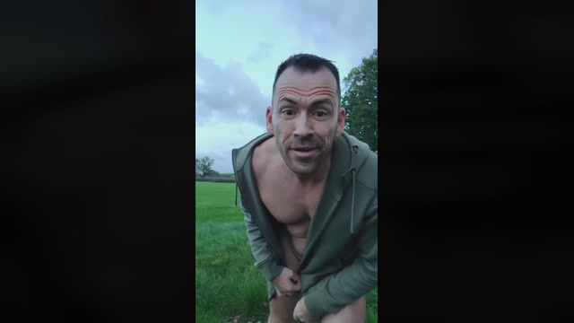 dave_naked  30-10-2022